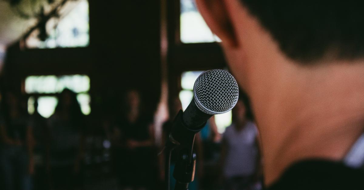 A How-to Guide: 11 Tips to Ace Public Speaking