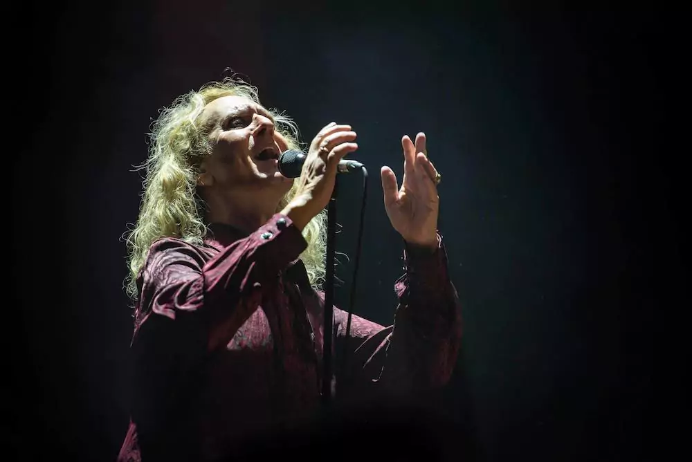 Nad Sylvan Nad Sylvan performing with Steve Hackett